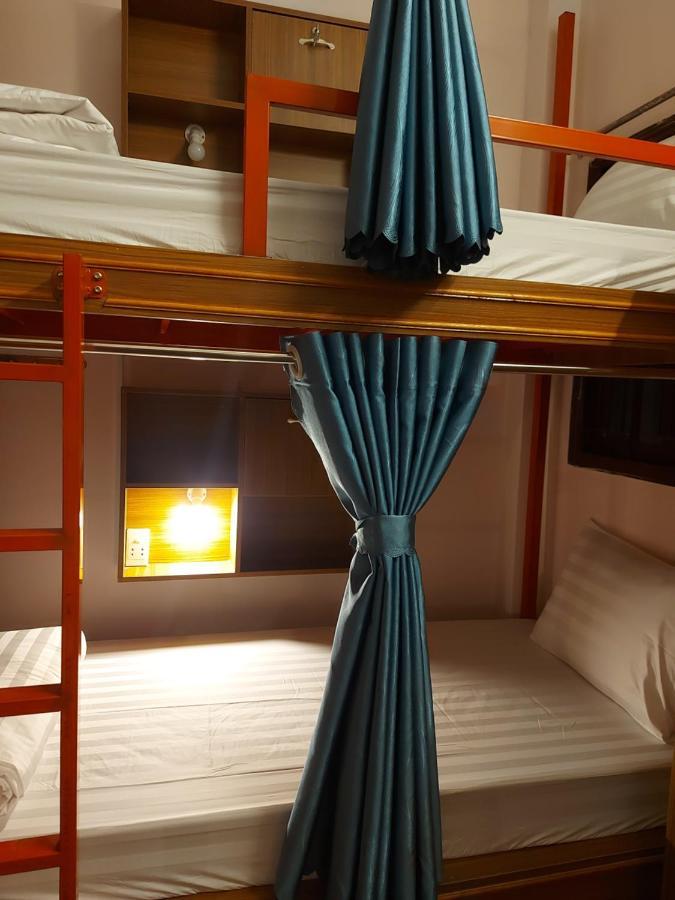 Saigon Rooftops Hostel โฮจิมินห์ซิตี้ ภายนอก รูปภาพ