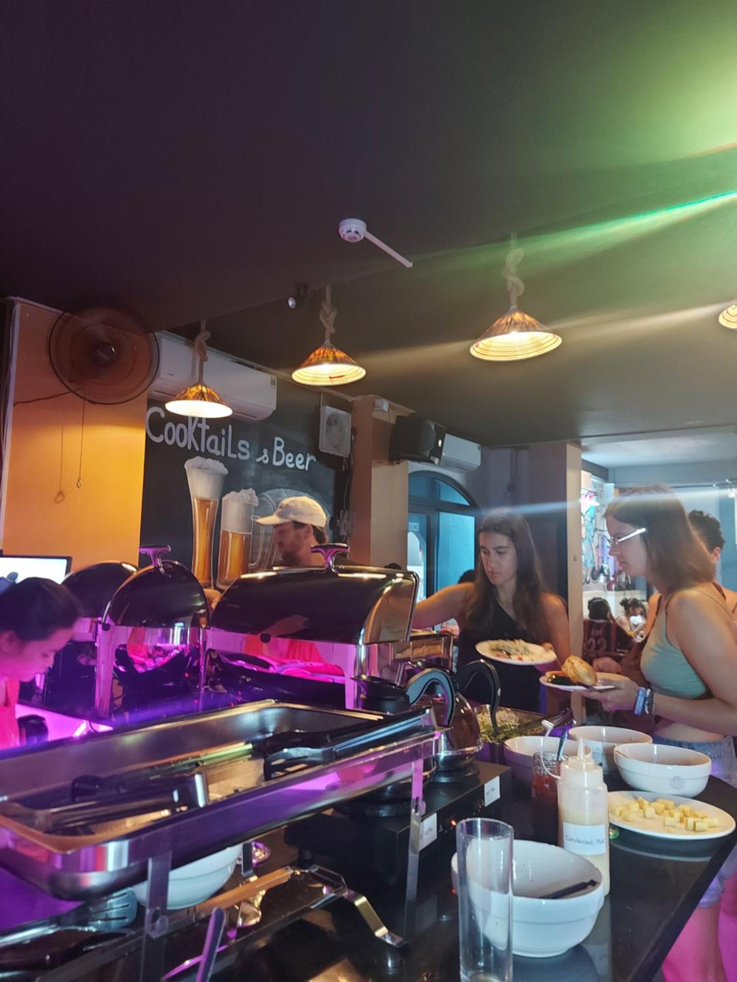 Saigon Rooftops Hostel โฮจิมินห์ซิตี้ ภายนอก รูปภาพ