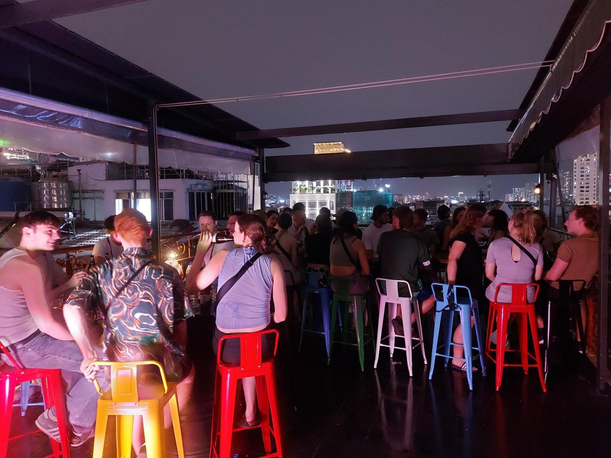 Saigon Rooftops Hostel โฮจิมินห์ซิตี้ ภายนอก รูปภาพ