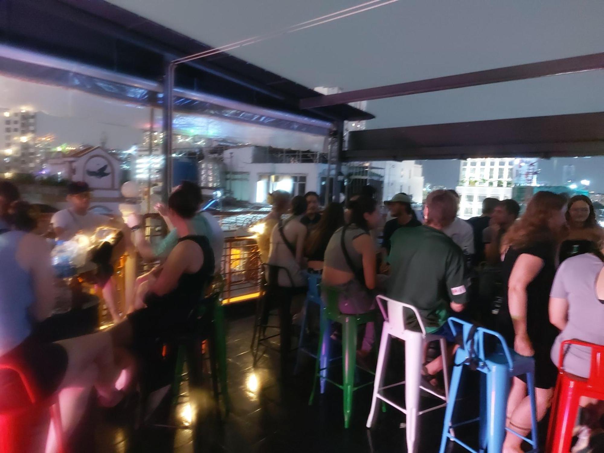 Saigon Rooftops Hostel โฮจิมินห์ซิตี้ ภายนอก รูปภาพ