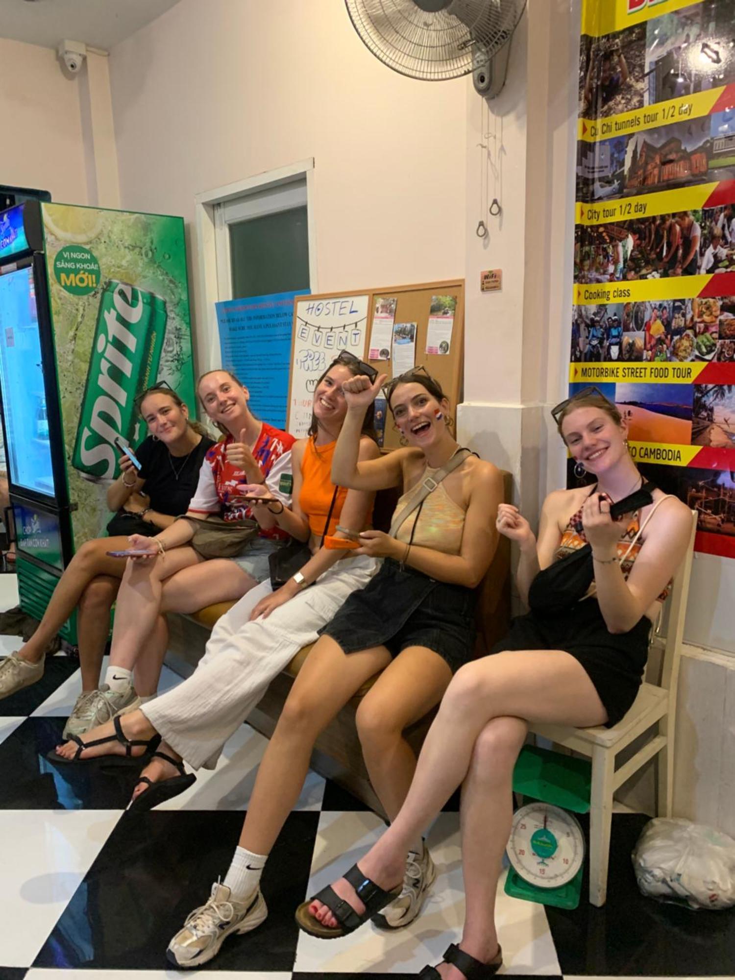 Saigon Rooftops Hostel โฮจิมินห์ซิตี้ ภายนอก รูปภาพ
