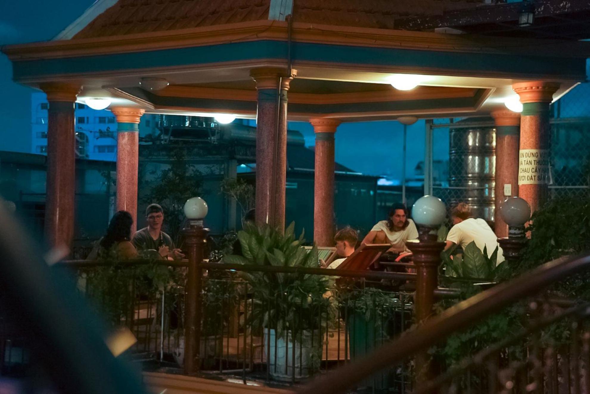 Saigon Rooftops Hostel โฮจิมินห์ซิตี้ ภายนอก รูปภาพ
